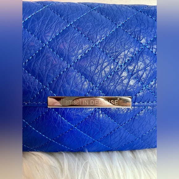 Damsel in Defense Conceal Carry Purse - Picture 2 of 12